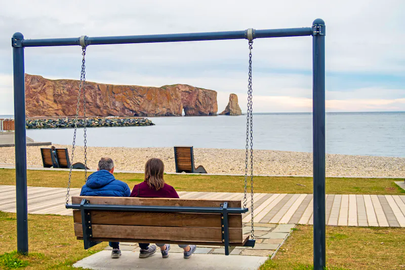 Blick von der Strandpromenade auf den Percé Rock - &copy;jonas - stock.adobe.com