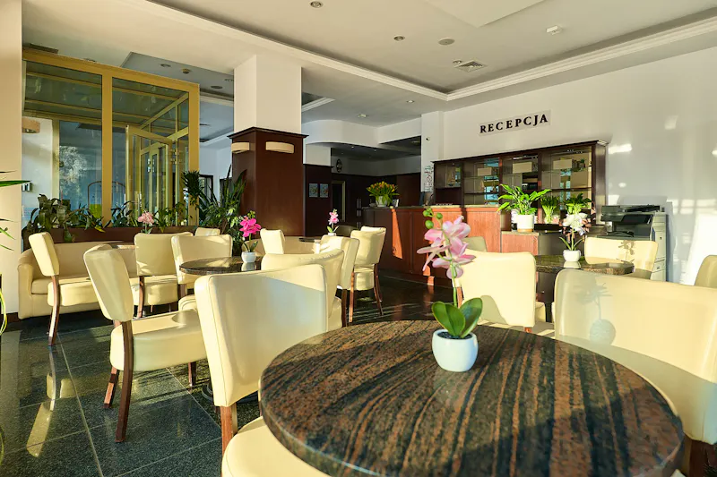 Rezeption mit Lobby in der Willa Wodnik &ndash; &copy;IdeaSpa Travel