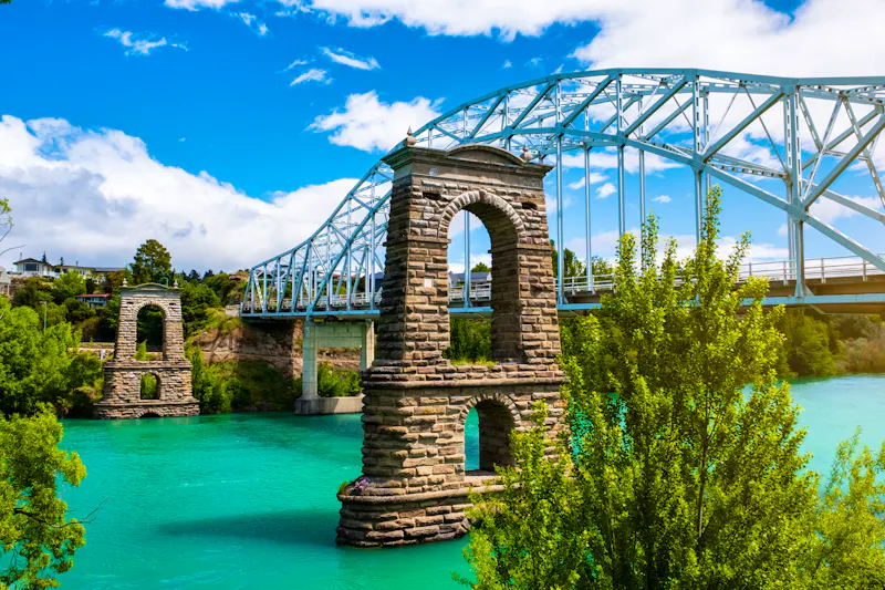 Historische Brücke in Alexandra - &copy;Klanarong Chitmung - stock.adobe.com