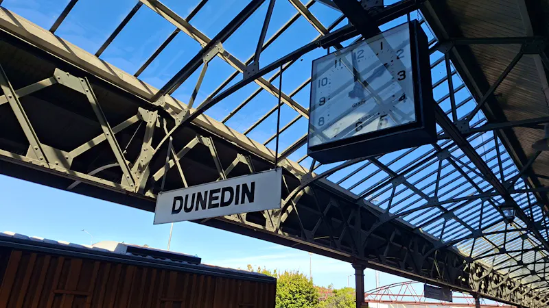 Dunedin Bahnhof - &copy;Franziska Bergmann - Eberhardt TRAVEL