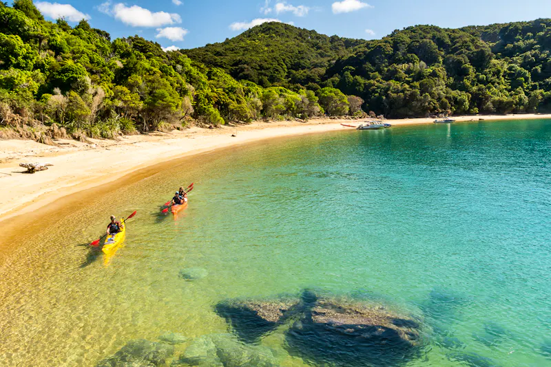 Kajak im Abel Tasman-Nationalpark - &copy;www.nelsontasman.nz 