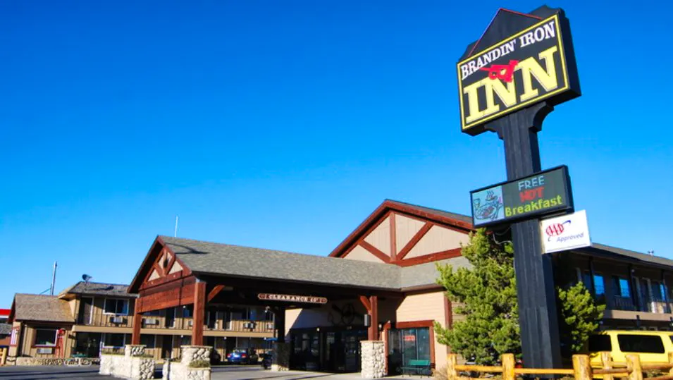 Brandin' Iron Inn - Außenansicht&nbsp;&ndash;&nbsp;&copy;&nbsp;Brandin' Iron Inn