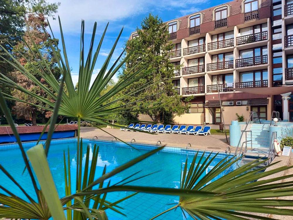 Ensana Hotel Sarvar - Außenbild &ndash; &copy; Ensana Hotel Sarvar 