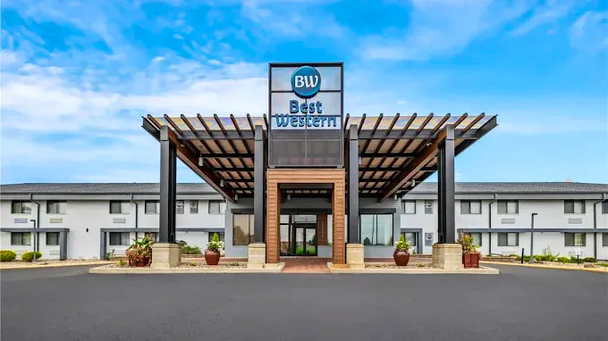 Best Western West Towne Suites - Außenansicht&nbsp;&ndash;&nbsp;&copy;&nbsp;2002–2026 Best Western International, Inc.
