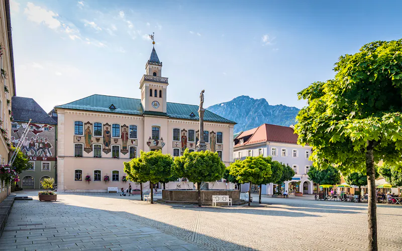 Bad Reichenhall / Rathausplatz am Abend - &copy;Bad Reichenhall Tourismus & Stadtmarketing GmbH