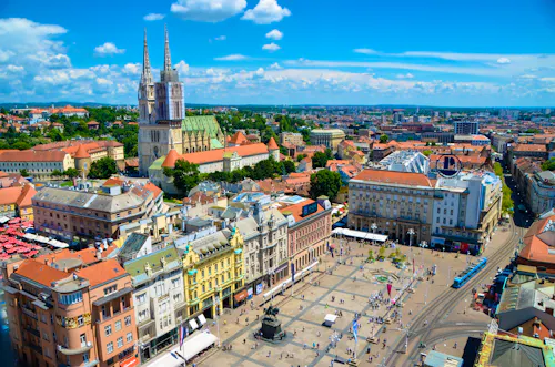  Kathedrale, Ban-Jelacic-Platz in Zagreb &ndash; &copy; lensvibes - stock.adobe.com