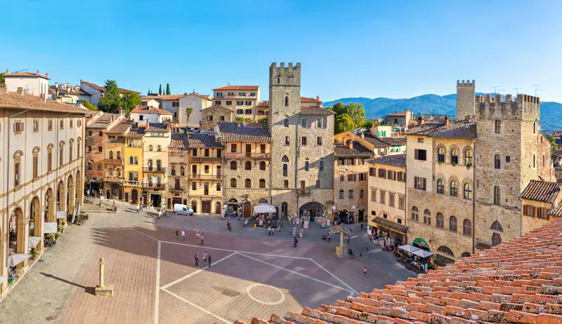 Piazza Grande in Arezzo  - &copy;bbsferrari - stock.adobe.com