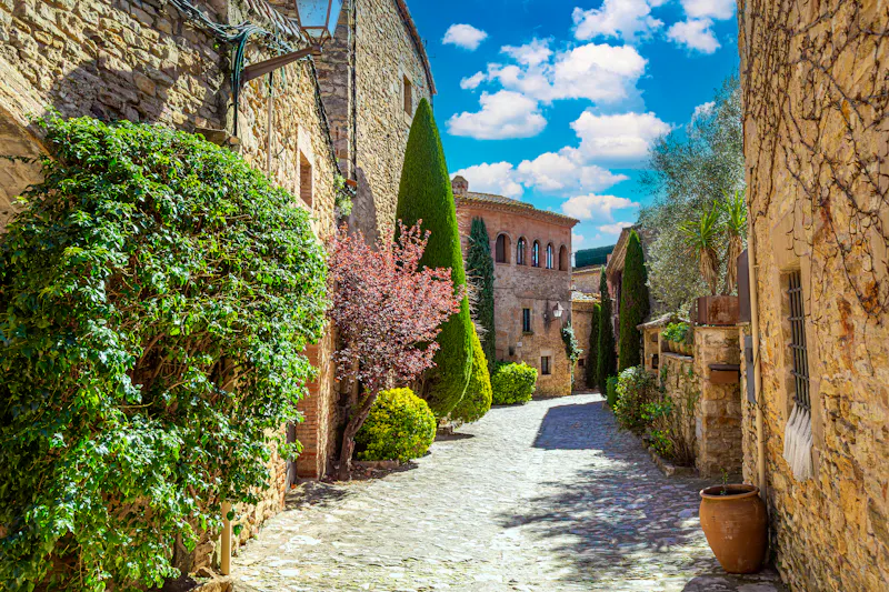 Mittelalterlicher Ort Peratallada in Katalonien - &copy;anatoliil - stock.adobe.com