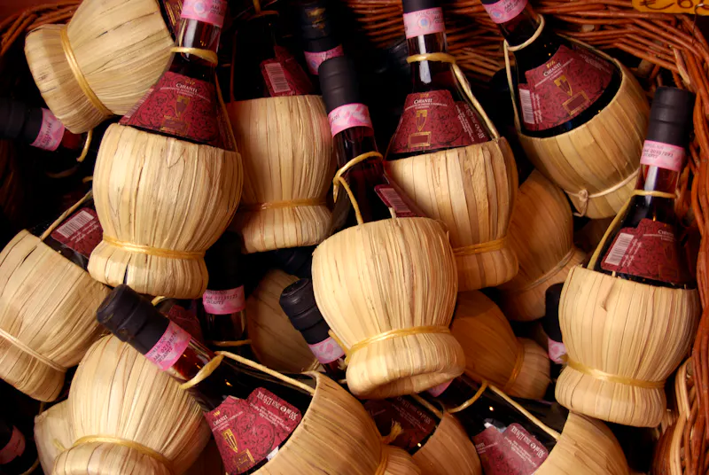 Chianti Weinflaschen - &copy;Watson Creation - stock.adobe.com