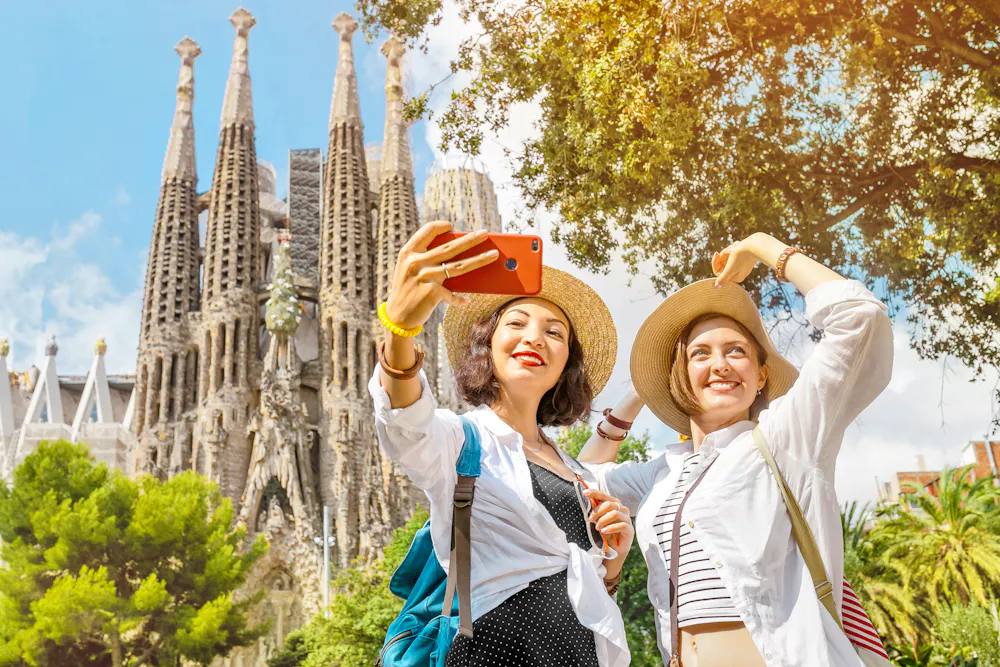 Unterwegs in Barcelona - Kathedrale Sagrada Familia &ndash; &copy; EdNurg - stock.adobe.com