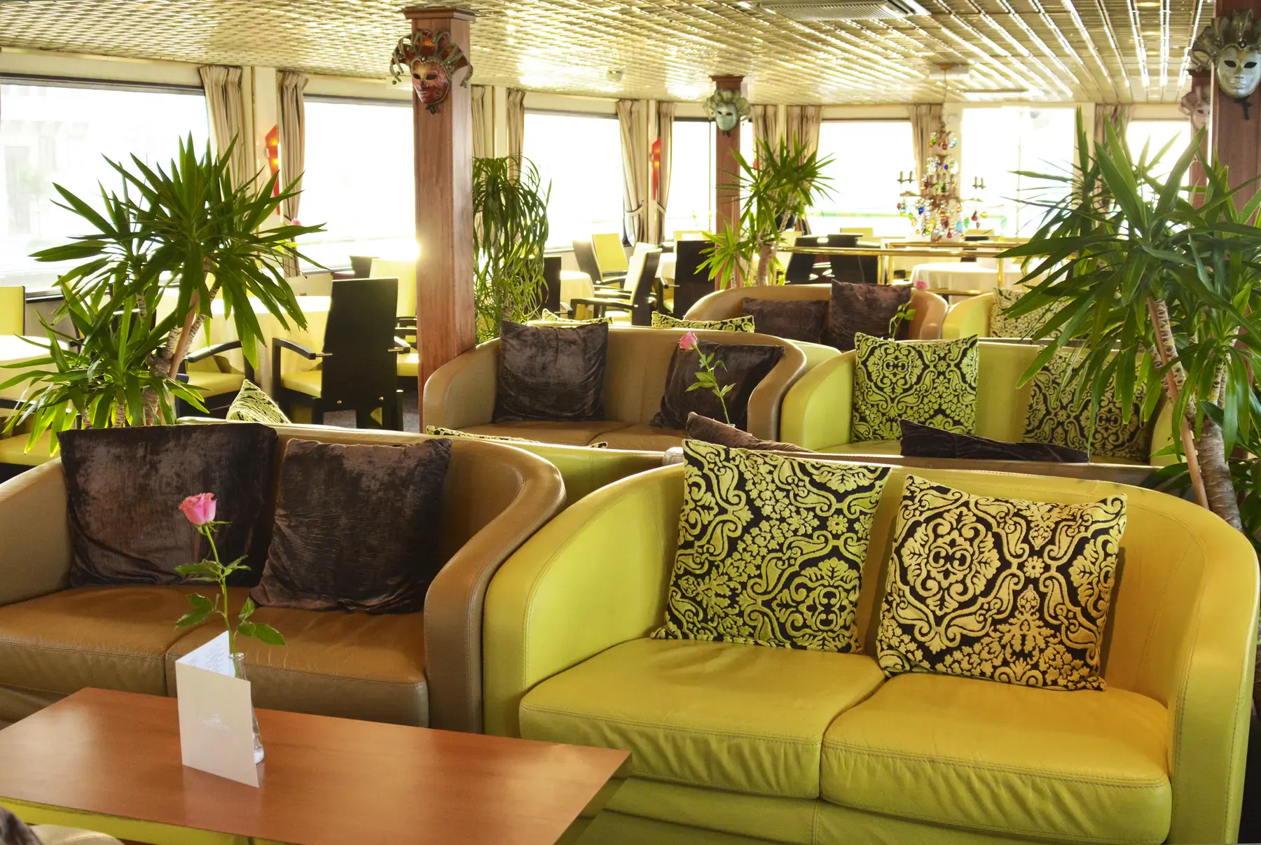 Salon, Bar, MS Michelangelo&nbsp;&ndash;&nbsp;&copy;&nbsp;croisieurope.de