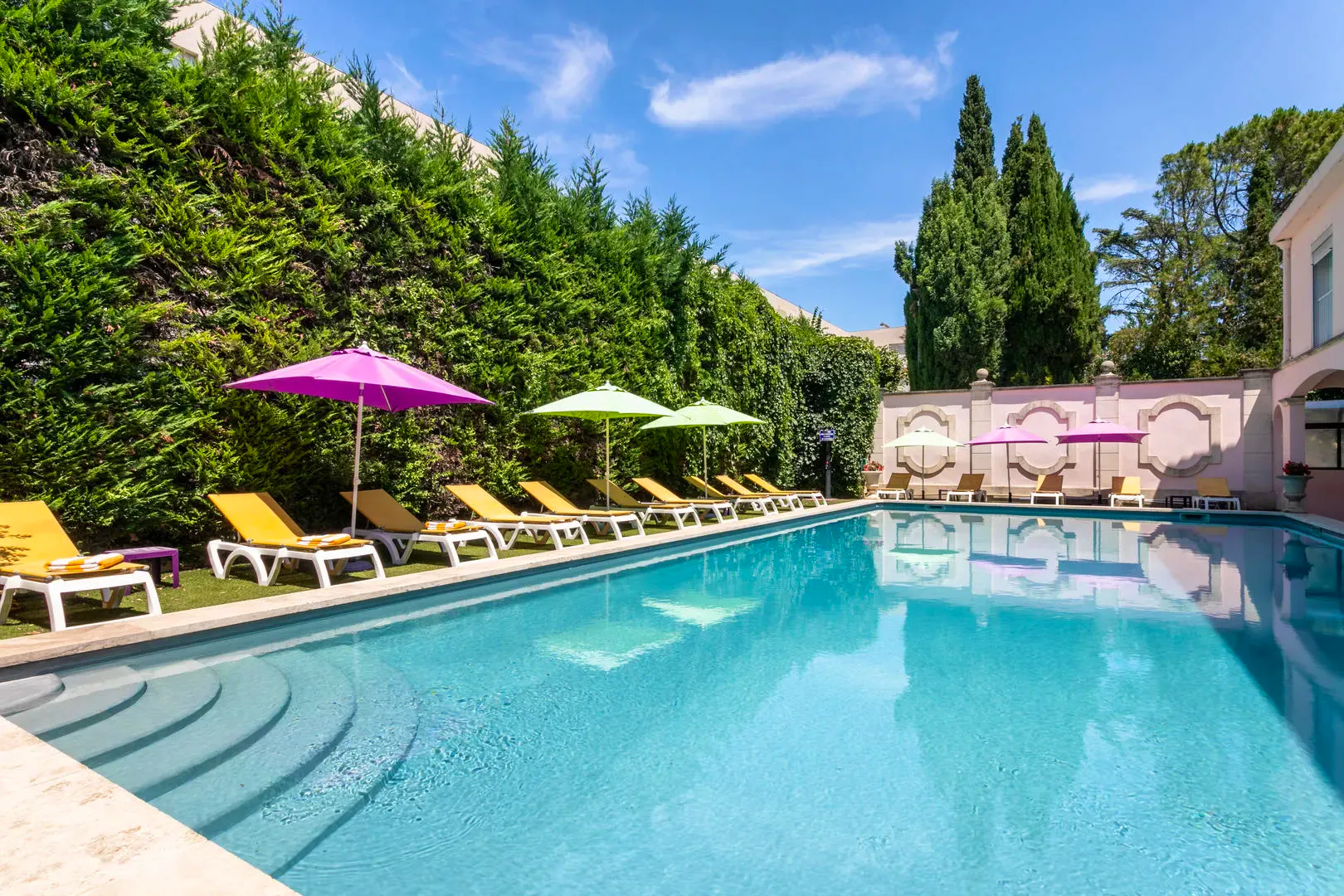 Inter-Hotel Mireille – Pool&nbsp;&ndash;&nbsp;&copy;&nbsp;Inter-Hotel Mireille