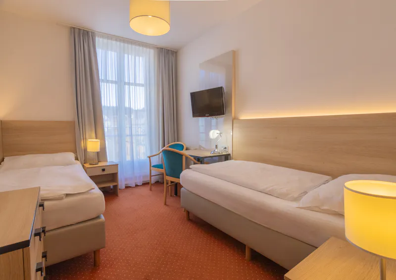Marienbad - Hotel Flora -Zimmerbeispiel Zweibettzimmer &ndash; &copy;Hotel Flora Marienbad