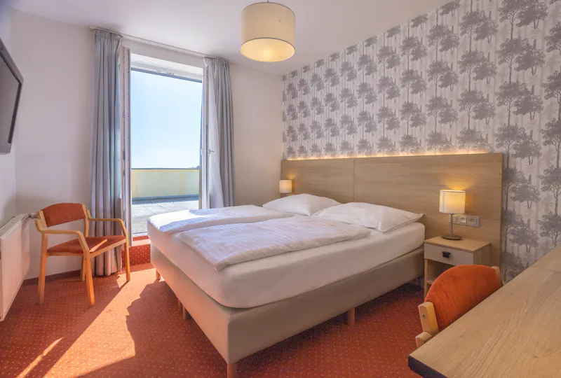 Hotel Flora Marienbad - Zimmerspiel Doppelzimmer mit Terrasse &ndash; &copy;Hotel Flora Marienbad