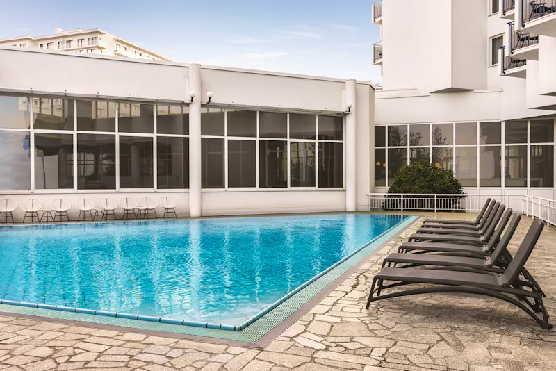Aussenpool im Vienna House Amber Baltic Miedzyzdroje &ndash; &copy;IdeaSpa Travel