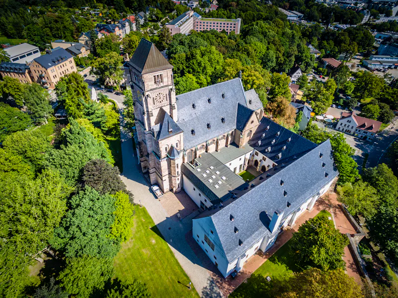 Chemnitz - Schloßberg mit Kirche und Schloßbergmuseum  - &copy;Chemnitz von oben  - stock.adobe.com