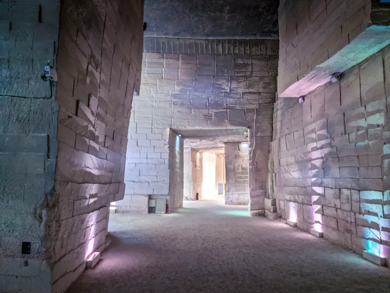Carrières de Lumières bei Les Baux-de-Provence in Frankreich  - &copy;TravelWorld - stock.adobe.com