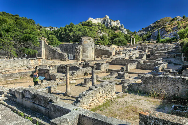 Ausgrabungsstätte Glanum in Saint-Remy-de-Provence, Frankreich  - &copy;tynrud - stock.adobe.com