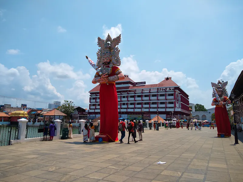 Bheema-Statue im Padmanabha-Swamy-Tempel in Thiruvananthapuram, Indien - &copy;SISYPHUS_zirix - stock.adobe.com