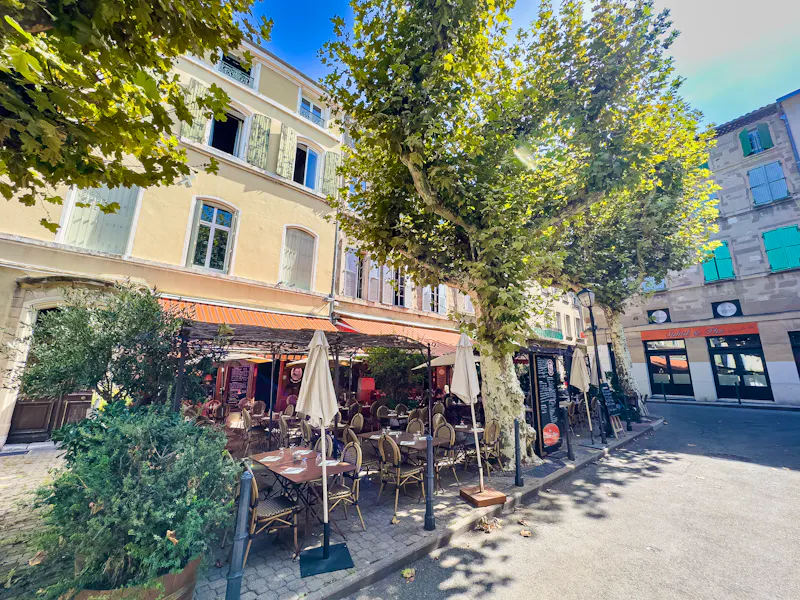 Cafés in Valence  - &copy;ilolab - stock.adobe.com