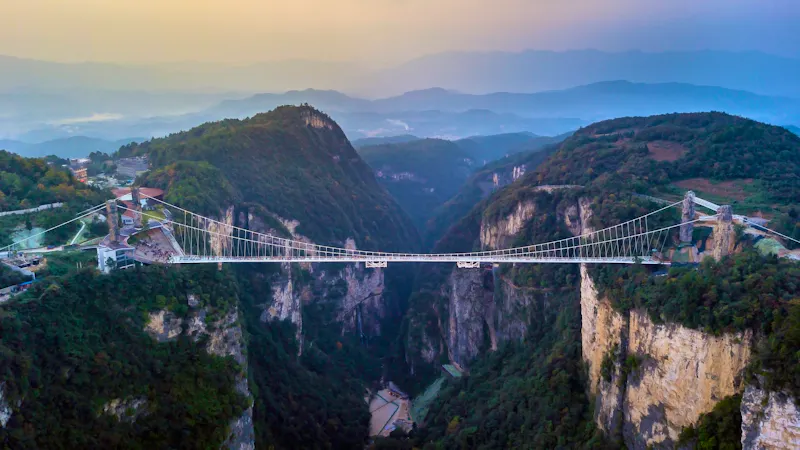 Zhangjiajie National Park - Skywalk über den Grand Canyon - &copy;keattisak - stock.adobe.com