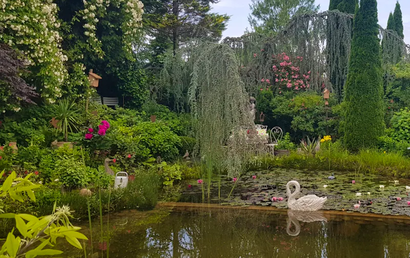 Strobl - im Garten von Elisabeth  - &copy;Anke Nicke - Eberhardt TRAVEL