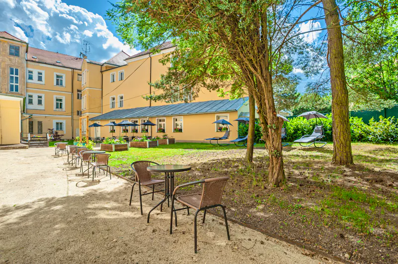 Franzensbad - Kurhotel Luisa - Garten &ndash; &copy;PETERMATTPHOTO gmail com