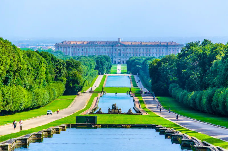 Königspalast in Caserta, Italien  - &copy;dudlajzov - stock.adobe.com