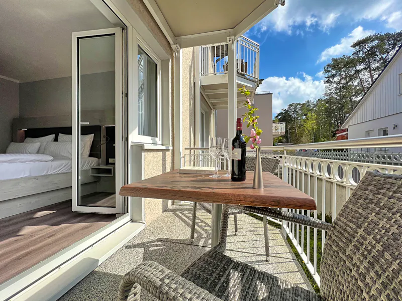 Strandhotel Baabe - Balkon DZ Standard &ndash; &copy;Strandhotel Baabe