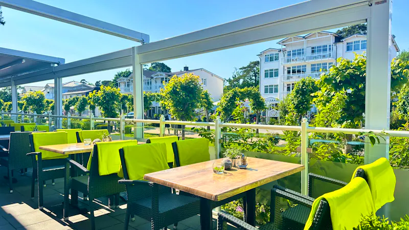Strandhotel Baabe - Restaurant Terrasse  &ndash; &copy;Strandhotel Baabe
