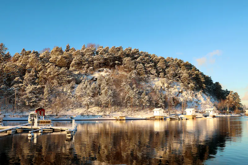 Fjordlandschaft bei Oslo - &copy;John Sandoy - stock.adobe.com