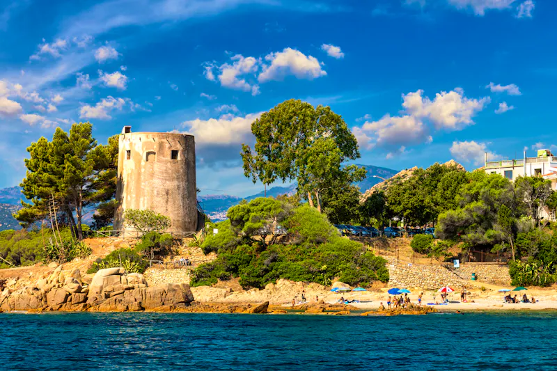 Historischer Wachturm bei Santa Maria Navarrese - &copy;daliu - stock.adobe.com