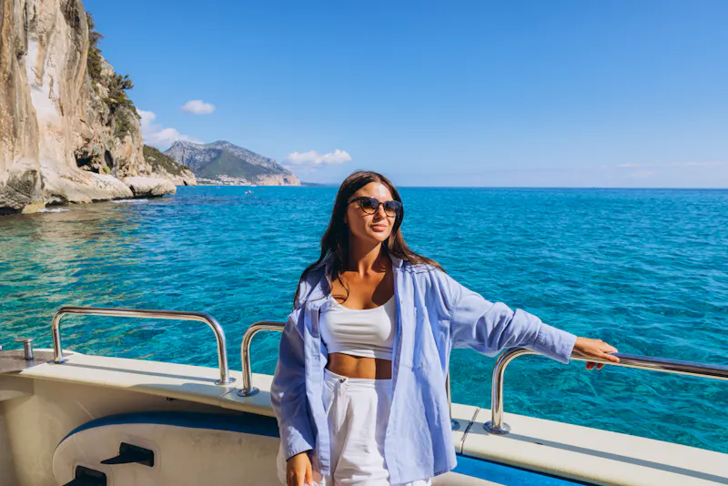 Schifffahrt vor der Ostküste Sardiniens - &copy;anatoliycherkas - stock.adobe.com