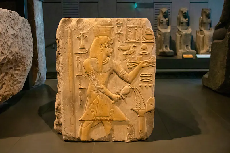 Reliefsteine im Grand Egyptian Museum in Kairo - &copy;ismael - stock.adobe.com