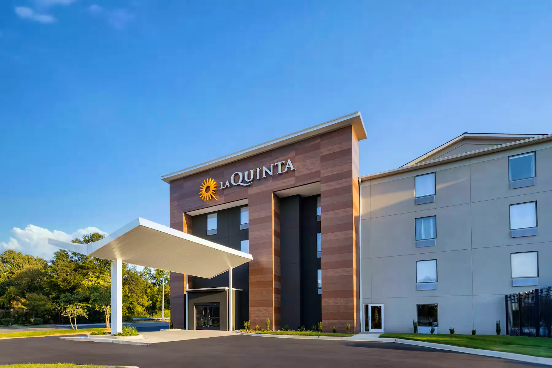 La Quinta Inn & Suites by Wyndham Memphis I-240&nbsp;&ndash;&nbsp;&copy;&nbsp;La Quinta Inn & Suites by Wyndham Memphis I-240
