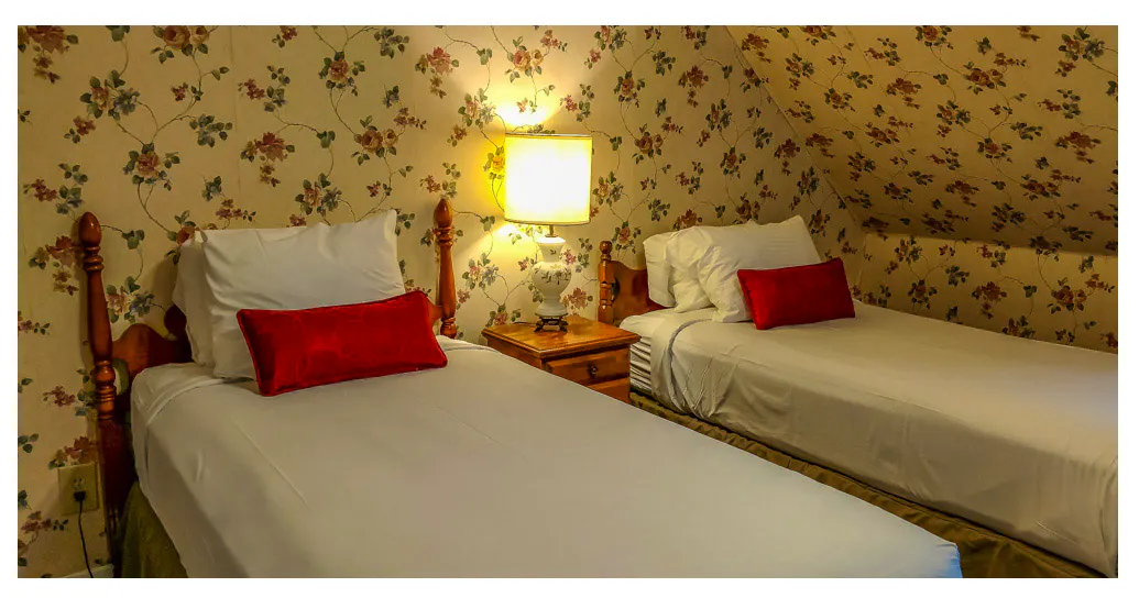 Thayers Inn Hotel - Beispiel Zimmer&nbsp;&ndash;&nbsp;&copy;&nbsp;2026 Thayers Inn 