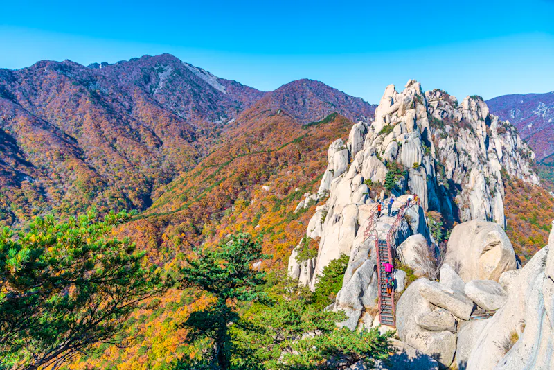 Seoraksan-Nationalpark in Südkorea - &copy;dudlajzov - stock.adobe.com