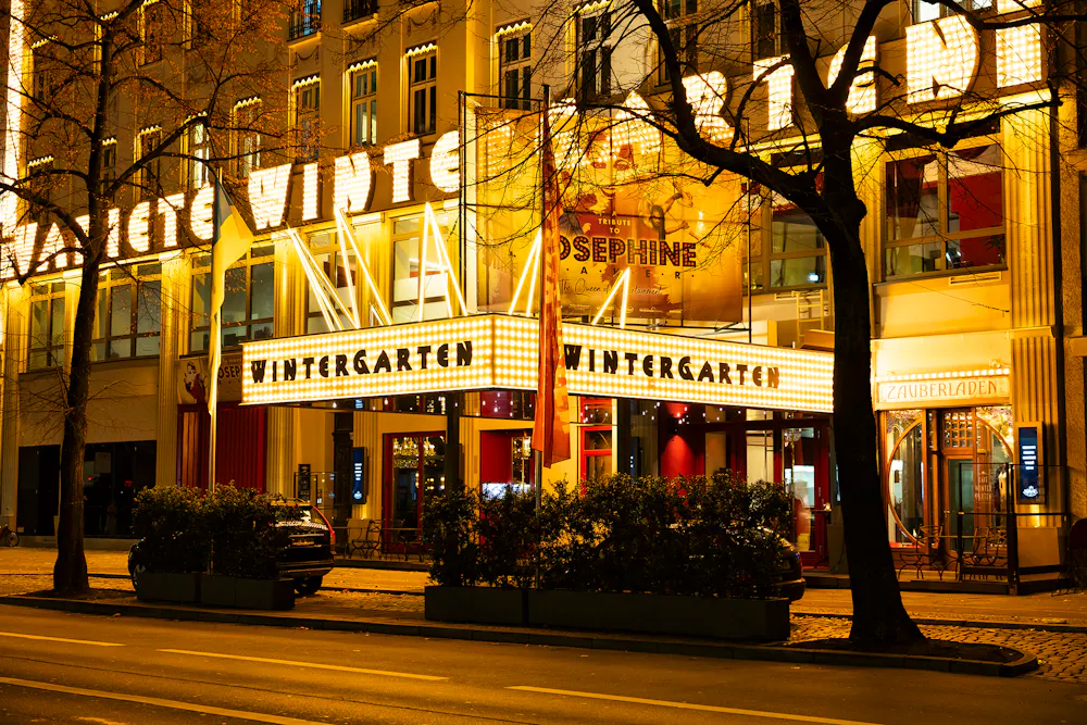 Wintergarten Varieté Berlin - Eingang &ndash; &copy; Wintergarten Varieté Berlin