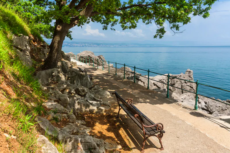 Küstenweg zwischen Icici und Opatija an der Kvarver Bucht - &copy;Corinne - stock.adobe.com