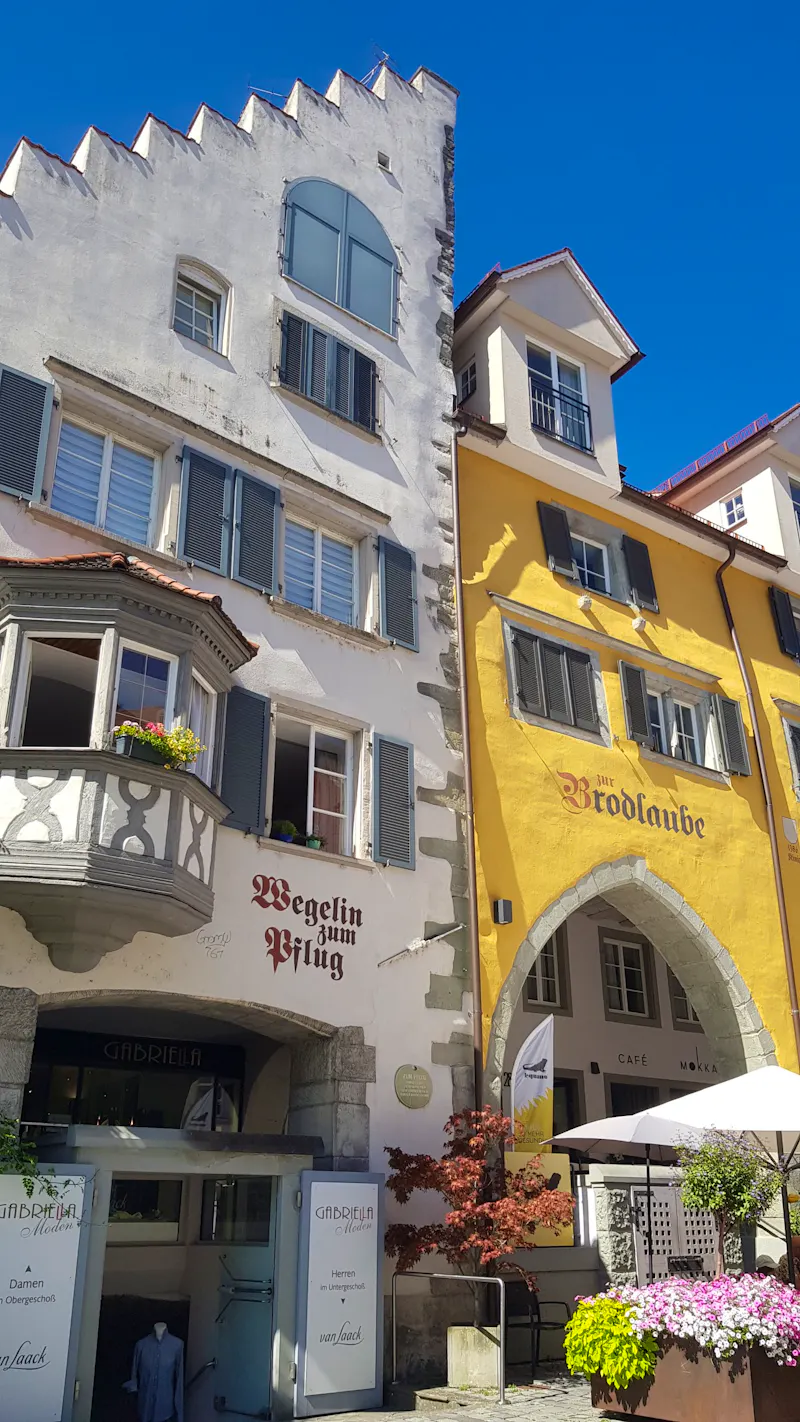 Lindau Insel - historische Geschäftshäuser an der Maximilianstraße  - &copy;Anke Nicke - Eberhardt TRAVEL