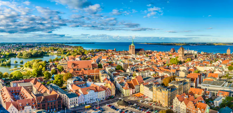 Panoramablick über Stralsund  - &copy;riebevonsehl - stock.adobe.com