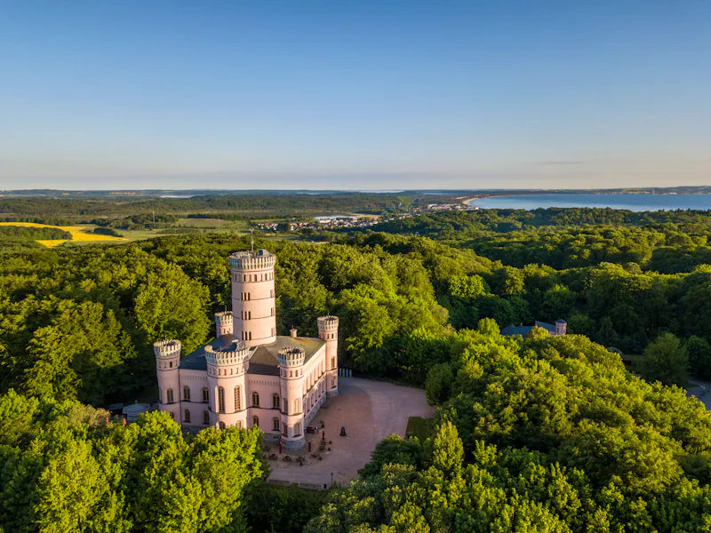 Jagdschloss Granitz auf der Ostsee-Insel Rügen - &copy;Iurii - stock.adobe.com