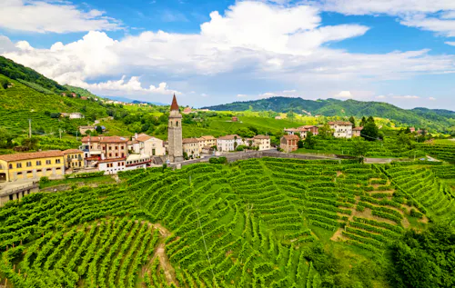 Cison di Valmarino in der Region Venetien &ndash; &copy; An Instant of  Time - stock.adobe.com