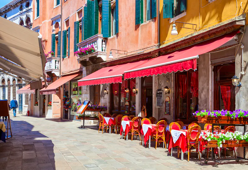 kleine Gasse in Venedig - &copy;Antonel - stock.adobe.com