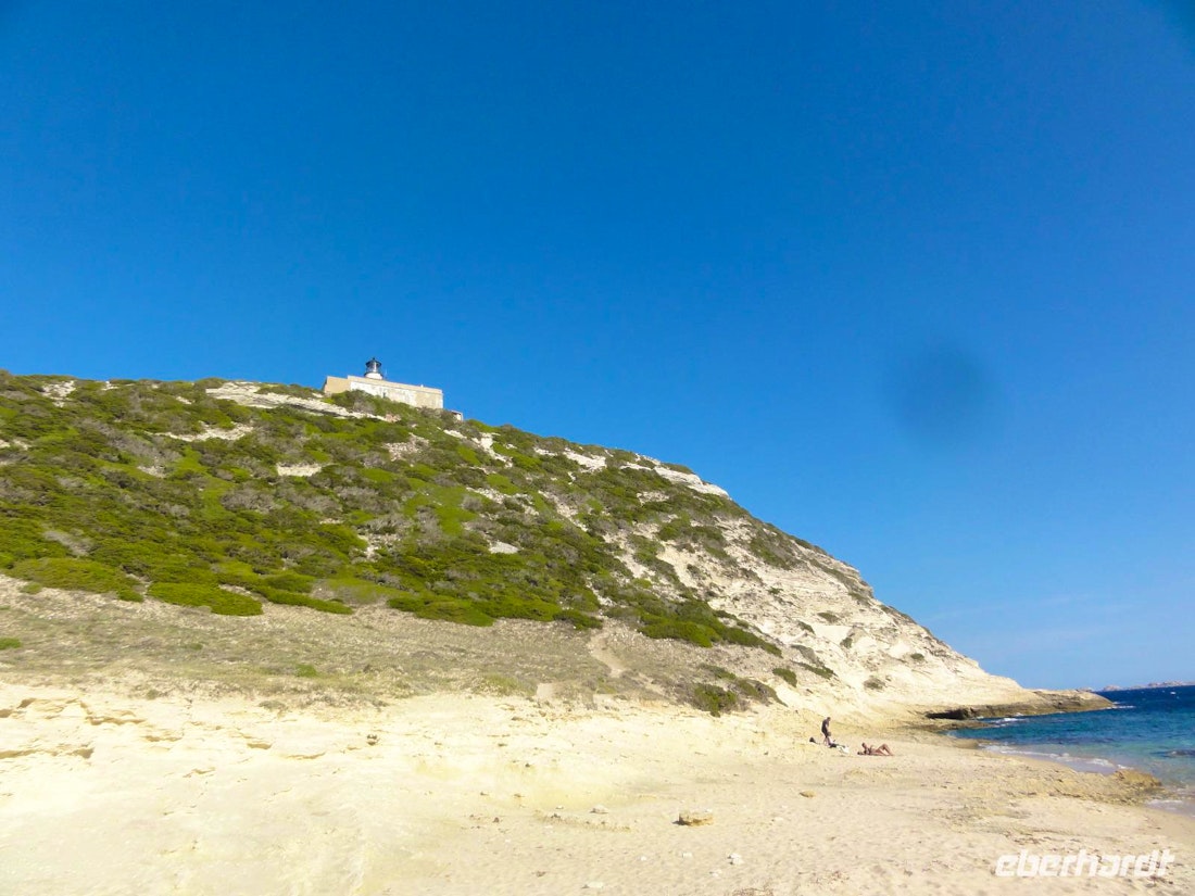 Baden unter dem Leuchtturm Pertusato in Bonifacio – © Nico Stolba