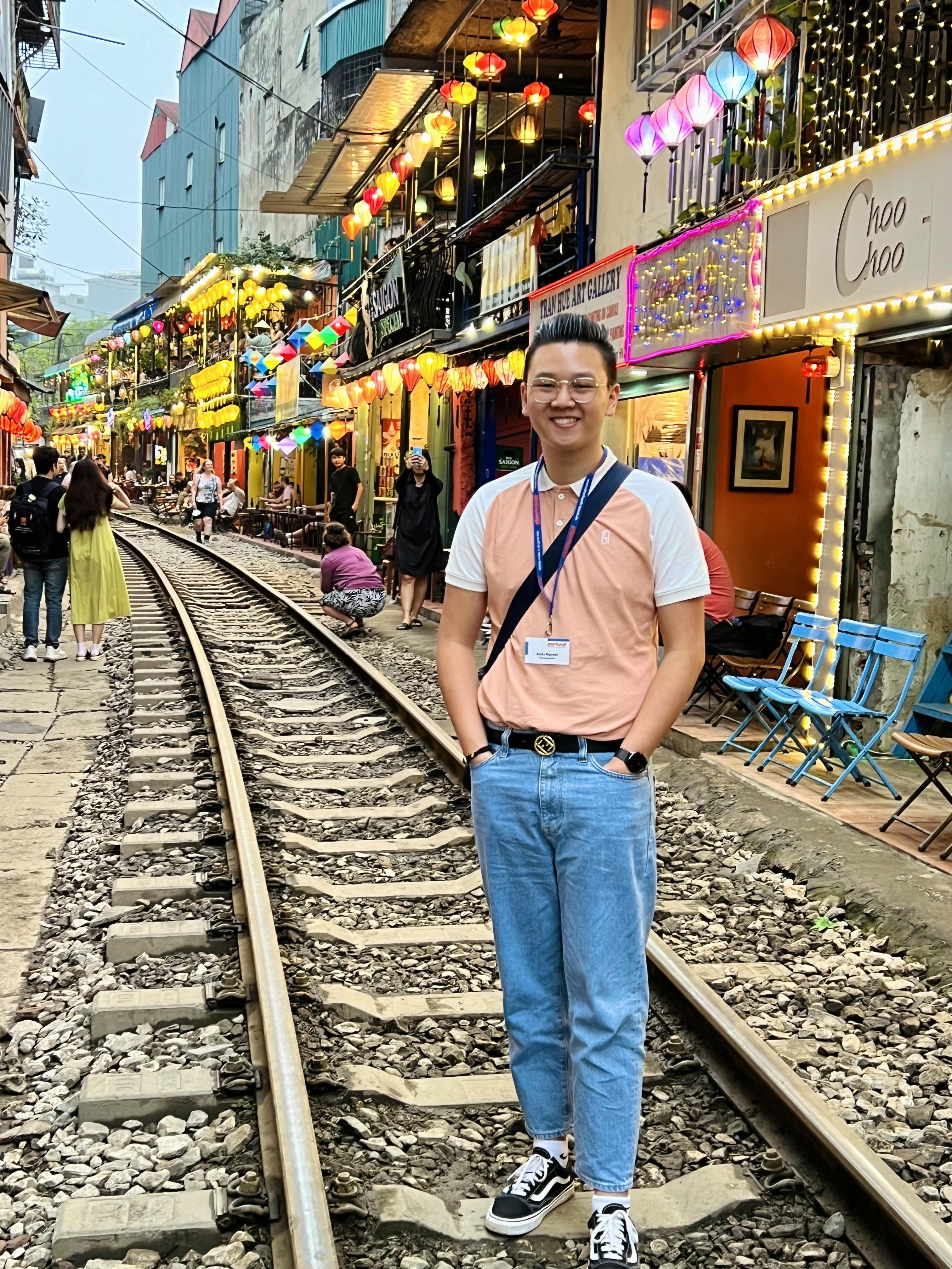 Eisenbahnschienen in Hanoi - Andy Nguyen