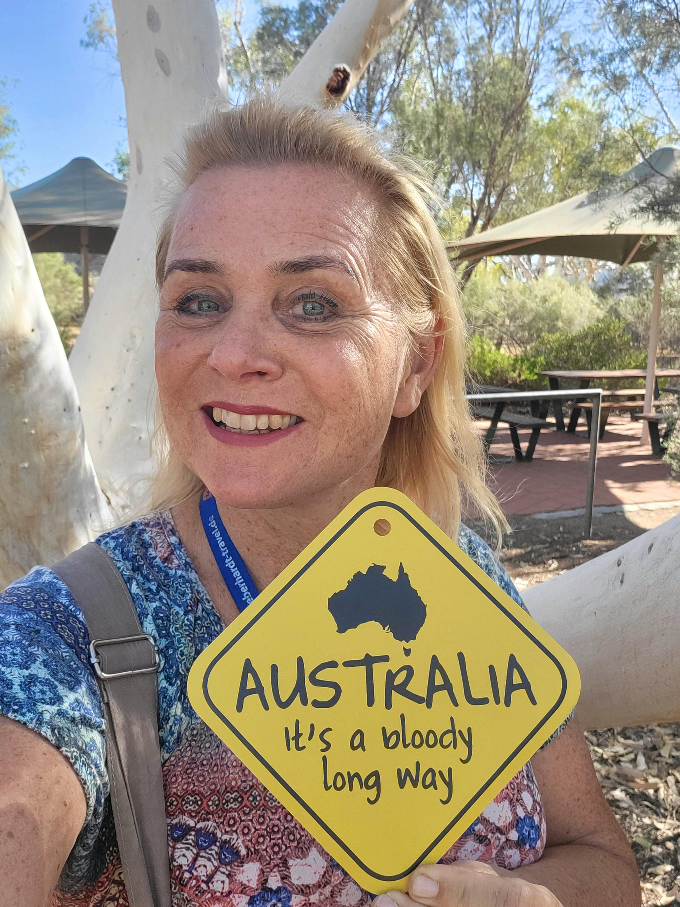 Susanne unter Kängurus und Koalas - Susanne Schirmann