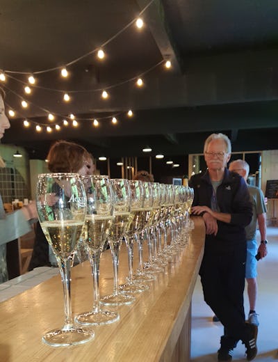 Bei der Sektprobe in Saumur - Ekkehard Villing