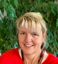 im Büro - Petra Süß
