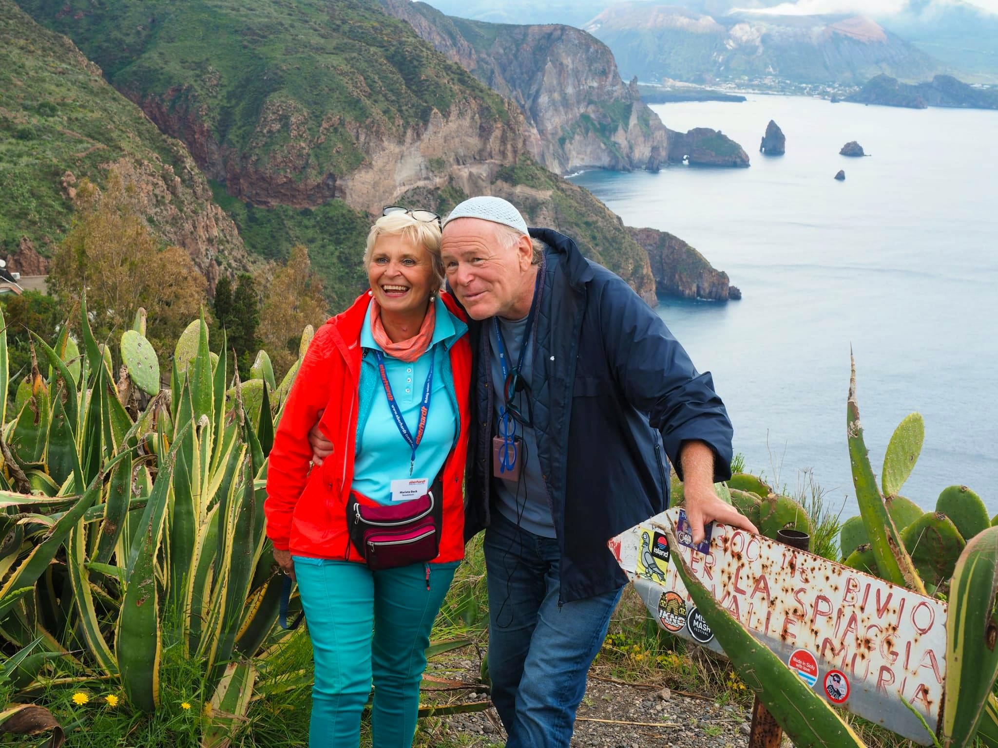 Sizilien - auf der Insel Lipari - das Reiseleiter Team - Marieta Beck